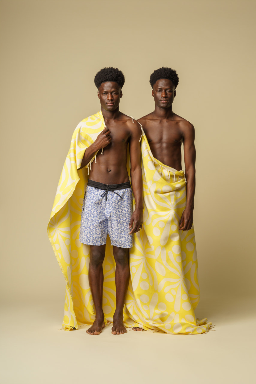 Futah - Short de Baño Azul & Blanco Flora (10)