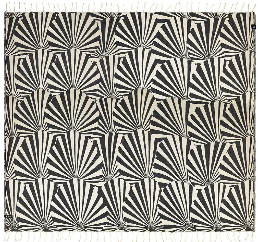 Futah - Taiga Negra Manta Grande (2)