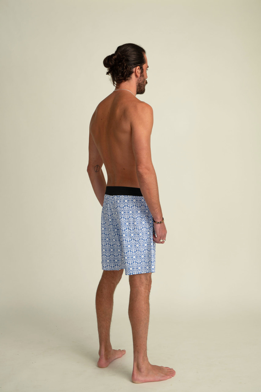 Futah - Short de Baño Azul & Blanco Flora (3)