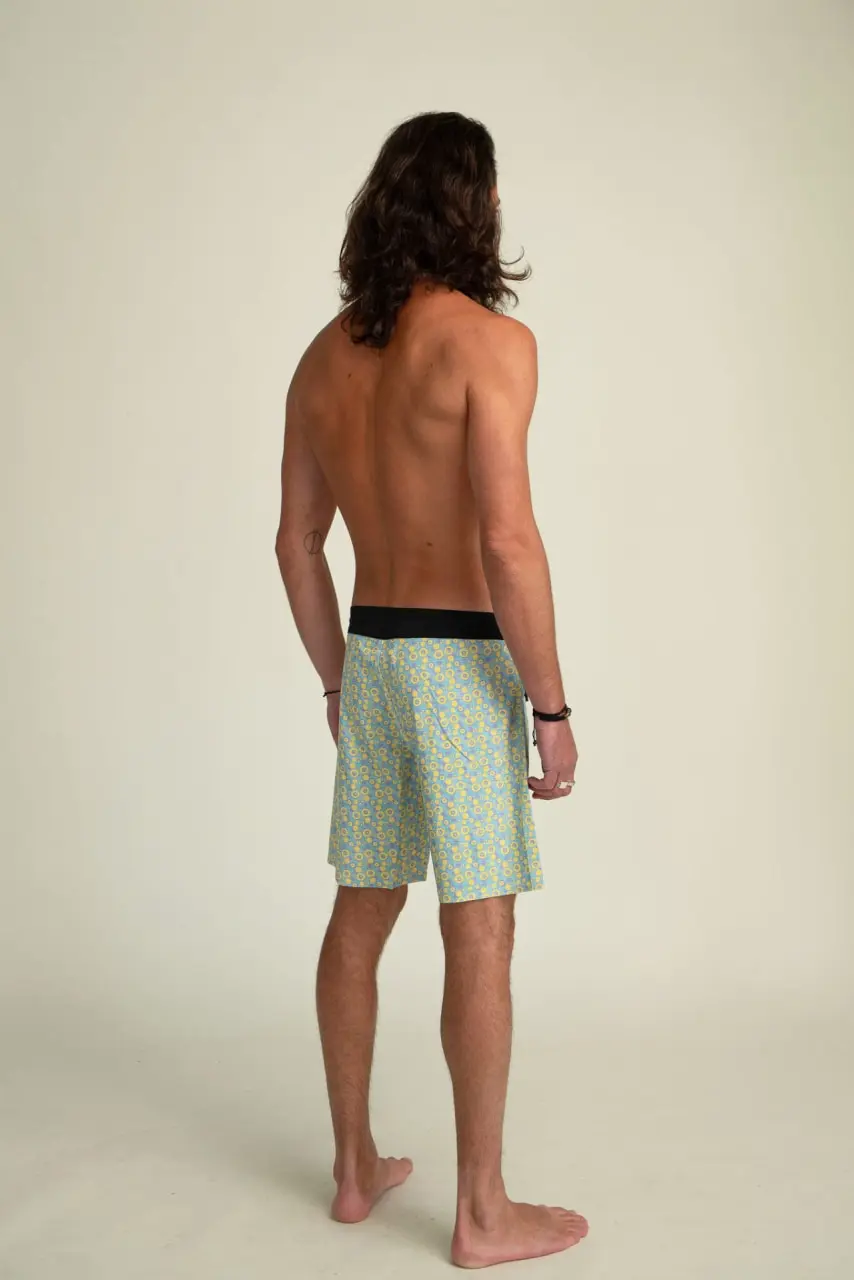 Futah - Short de Bain Jaune & Eau Vortex (2)