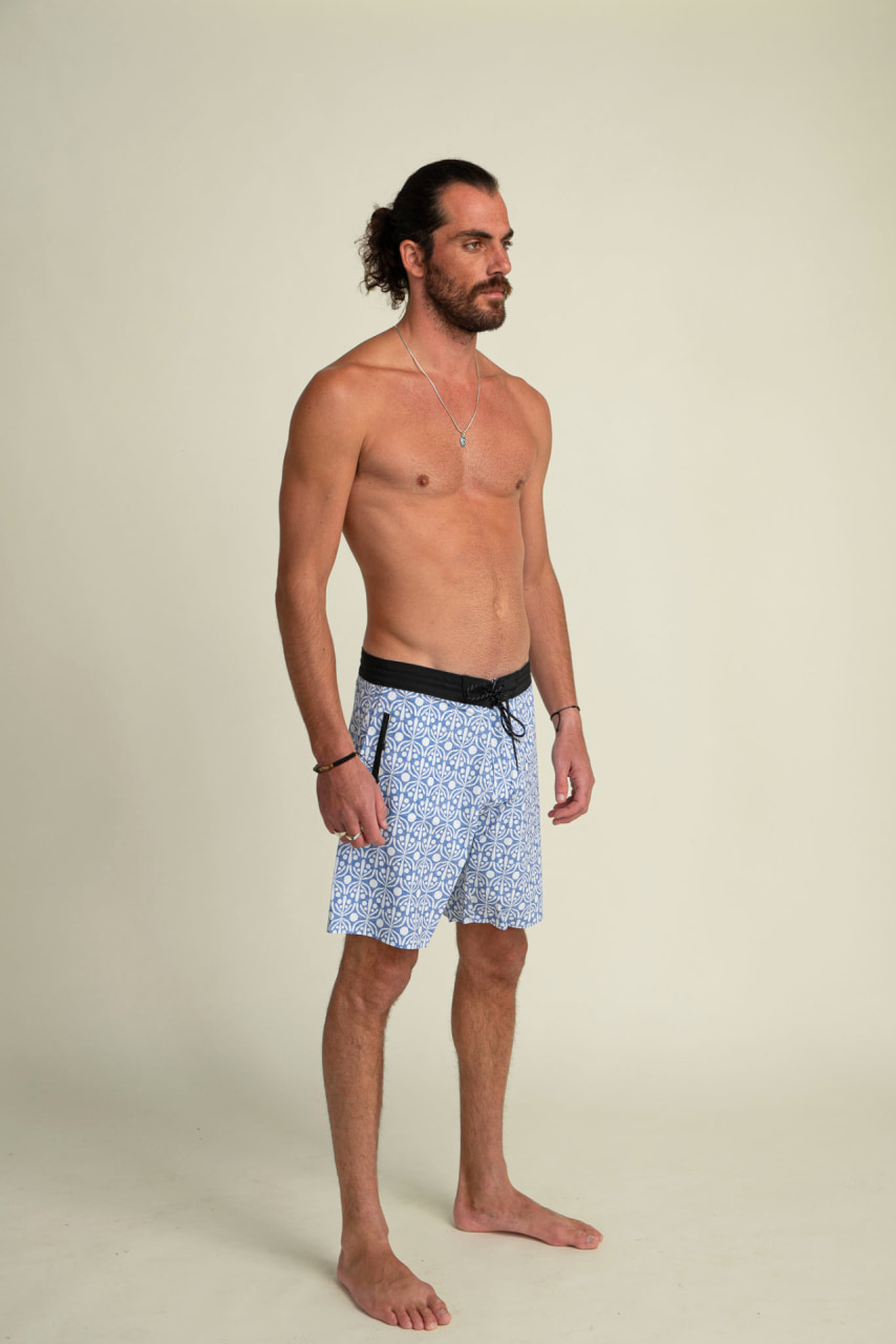 Futah - Short de Baño Azul & Blanco Flora (2)
